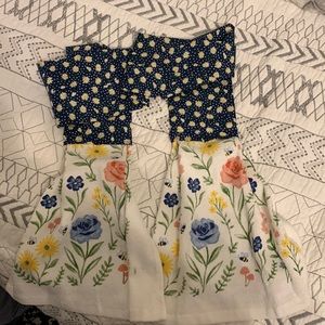 Kitchen boa/towel.  homemade by me!!